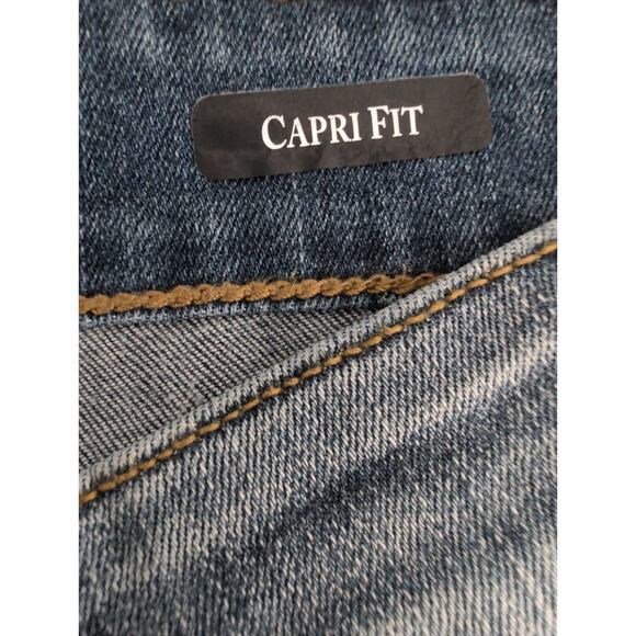 Judy Blue Jeans Women Size 14W* High Rise Distressed Patch Capri Fit JB82185MD - Picture 4 of 12